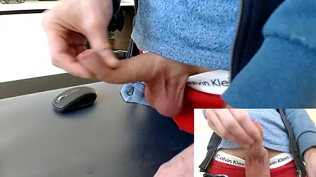 Snapshot of sperma_tributes chatting on 01.10.25 sperma tributes online show from 01.10.25