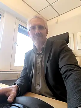 tom-swede online show from 10.21.25