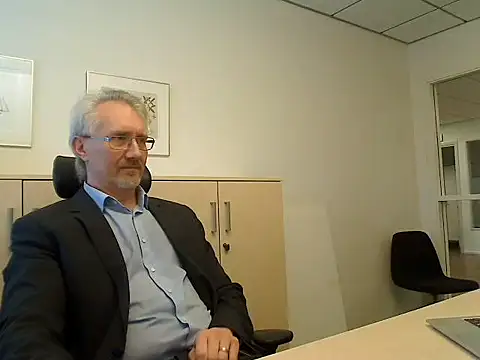 tom-swede online show from 04.13.26