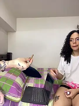 Snapshot of TheKing6ix9ine69 chatting on 03.13.25 TheKing6ix9ine69 online show from 03.13.25