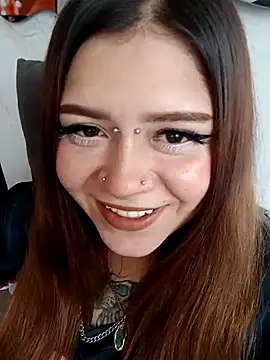 Snapshot of sara_winehouse1 chatting on 11.20.25 sara winehouse1 online show from 11.20.25