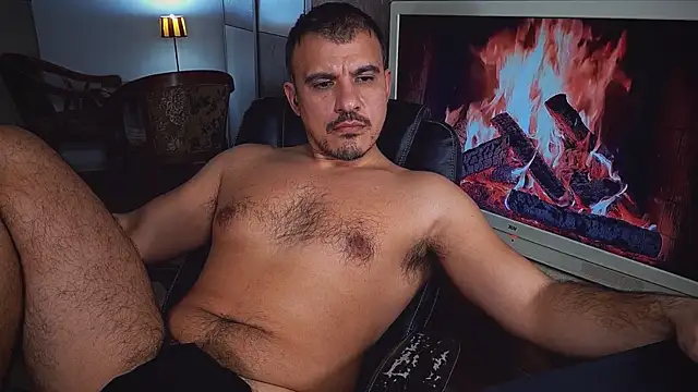 officeman7 online show from 01.15.25