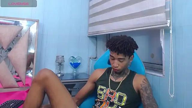 sexy blacks  online show from 09.15.25