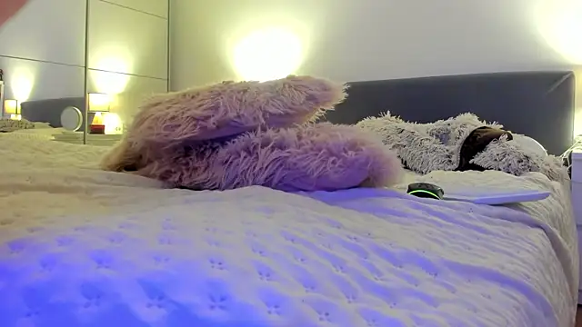 angeloflovee online show from 10.21.25