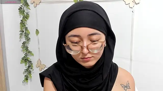 Snapshot of aysel_elid chatting on 04.24.26 aysel elid online show from 04.24.26
