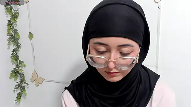 Snapshot of aysel_elid chatting on 04.30.26 aysel elid online show from 04.30.26