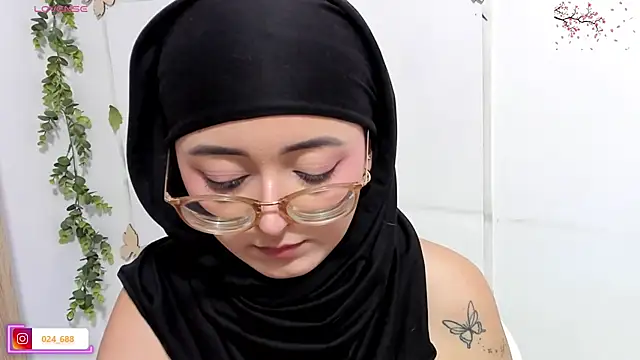 Snapshot of aysel_elid chatting on 05.27.26 aysel elid online show from 05.27.26