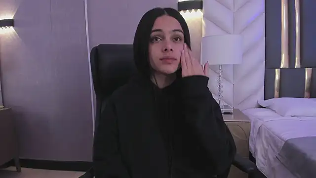 ChloeHarper  online show from 01.15.26