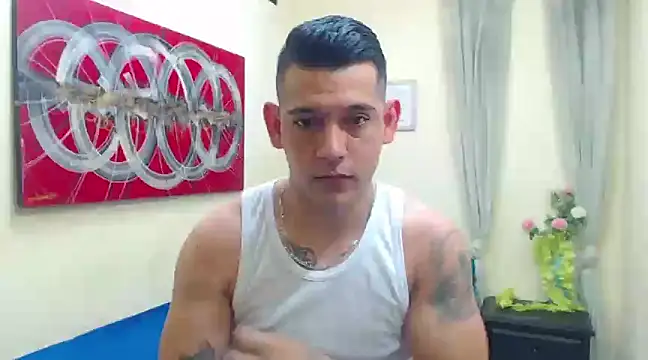 Snapshot of master_monstercock_ chatting on 03.04.25 master monstercock online show from 03.04.25