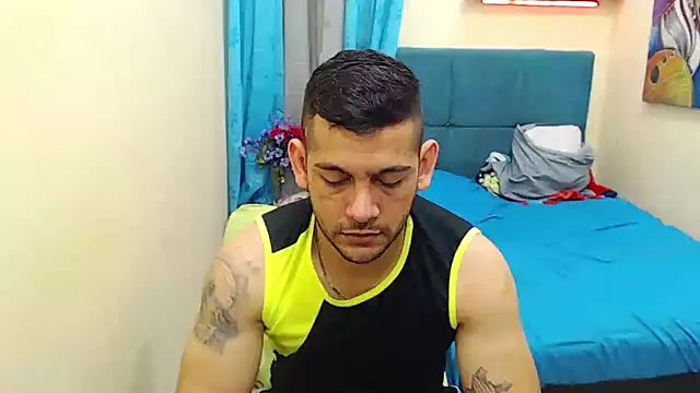 Snapshot of master_monstercock_ chatting on 09.08.25 master monstercock online show from 09.08.25