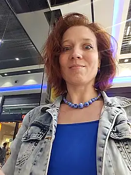 Exhibitionsplit online show from 02.27.25