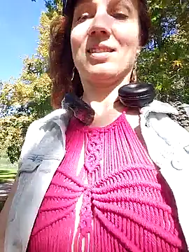 Exhibitionsplit online show from 10.14.25