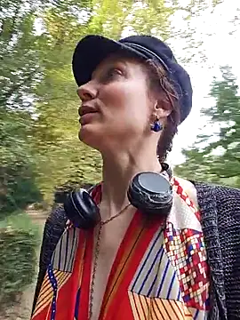 Exhibitionsplit online show from 10.19.25