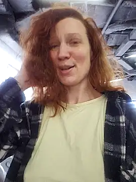 Exhibitionsplit online show from 04.15.26