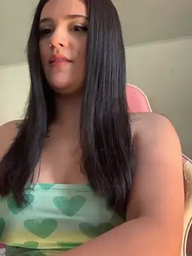 Snapshot of violet-333 chatting on 01.28.25 violet-333 online show from 01.28.25