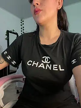 Snapshot of violet-333 chatting on 02.27.25 violet-333 online show from 02.27.25