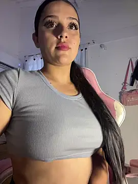 Snapshot of violet-333 chatting on 11.25.25 violet-333 online show from 11.25.25