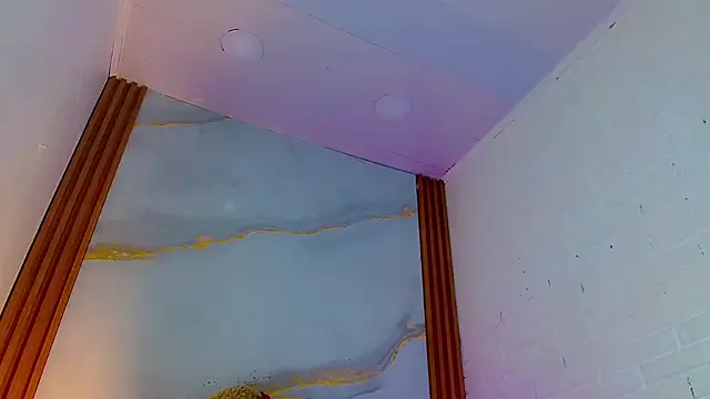 CoralineSweett online show from 10.26.25