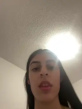 Snapshot of cristel_17 chatting on 12.19.24 cristel 17 online show from 12.19.24