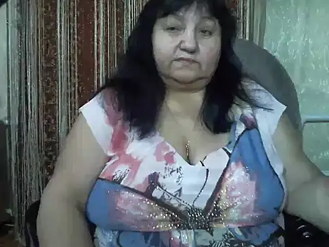 Snapshot of Nezsbudka chatting on 02.26.25 Nezsbudka online show from 02.26.25