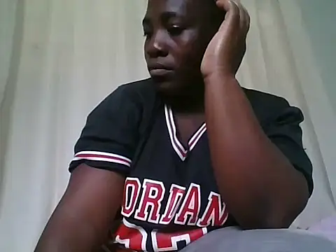 Liqueeny online show from 10.06.25