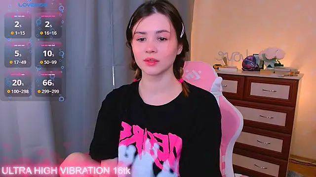 cutie mili online show from 10.19.25