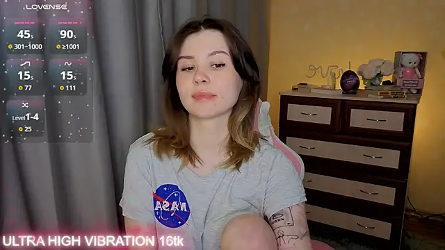 cutie mili online show from 12.18.25