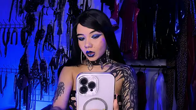 irregular fetish  online show from 09.16.25