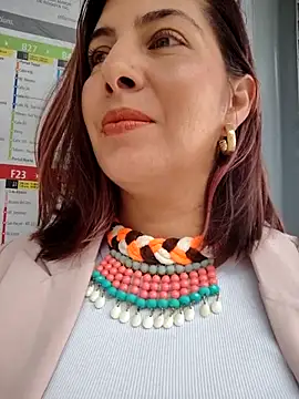 scarlett moore online show from 11.20.25