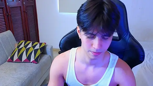 Snapshot of carl_dixon chatting on 10.25.25 carl dixon online show from 10.25.25