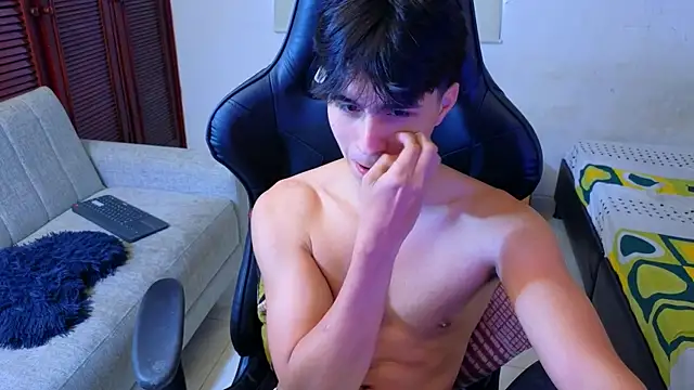 Snapshot of carl_dixon chatting on 11.13.25 carl dixon online show from 11.13.25