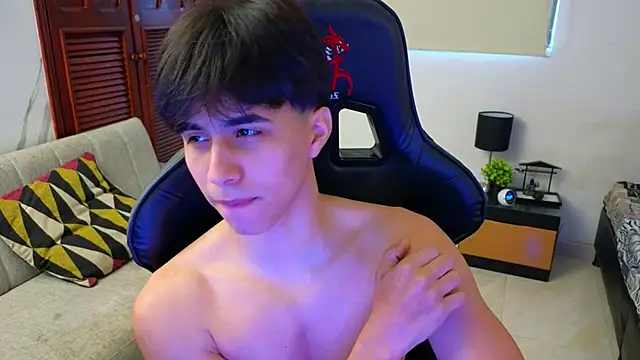 Snapshot of carl_dixon chatting on 12.01.25 carl dixon online show from 12.01.25