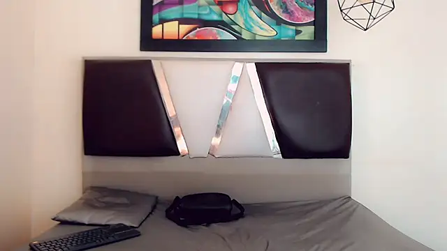 hilary rodriguez online show from 03.18.26