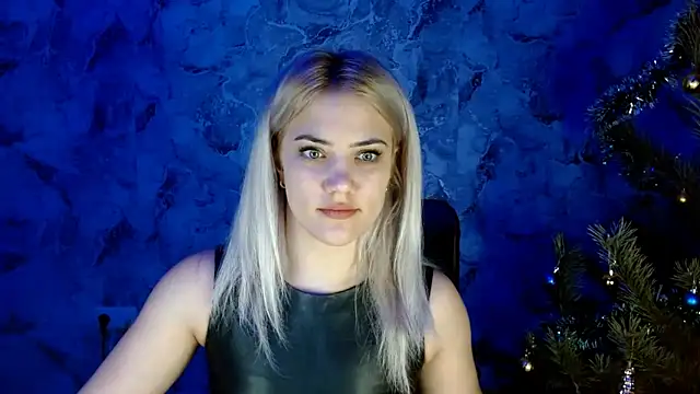 Snapshot of nika_gold1 chatting on 01.14.25 nika gold1 online show from 01.14.25