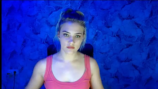 Snapshot of nika_gold1 chatting on 09.26.25 nika gold1 online show from 09.26.25