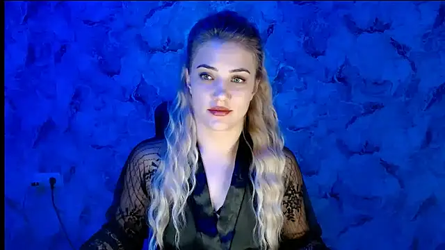 Snapshot of nika_gold1 chatting on 10.24.25 nika gold1 online show from 10.24.25