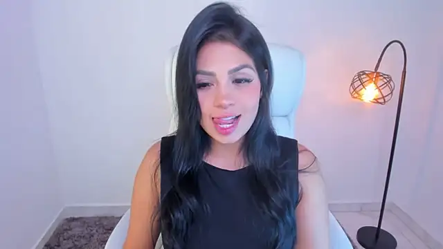 dominique21  online show from 01.27.25