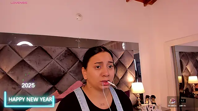 Snapshot of sofhiaa_adaams chatting on 01.23.25 sofhiaa adaams online show from 01.23.25