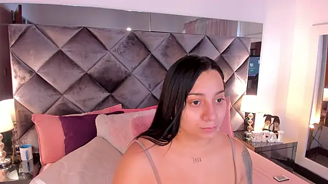 Snapshot of sofhiaa_adaams chatting on 02.07.25 sofhiaa adaams online show from 02.07.25