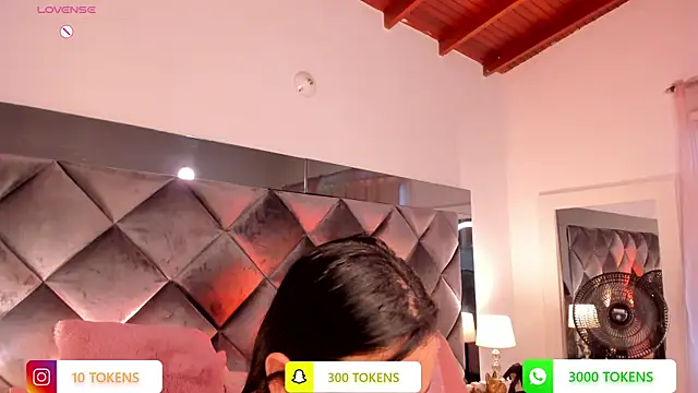 Snapshot of sofhiaa_adaams chatting on 03.07.25 sofhiaa adaams online show from 03.07.25