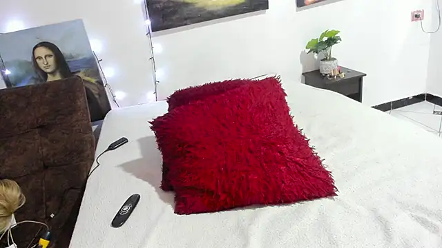 Snapshot of abby_jose chatting on 11.27.25 abby jose online show from 11.27.25