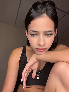 violetta-brown1 online show from 04.11.26