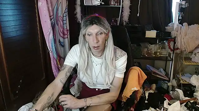 Ombeline1 online show from 10.22.25