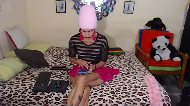 latinaa hot online show from 01.29.25