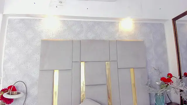 Snapshot of Camilaa_Sanchez_ chatting on 10.14.25 Camilaa Sanchez online show from 10.14.25