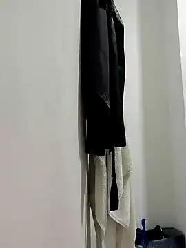 Lia Hurley online show from 12.21.24