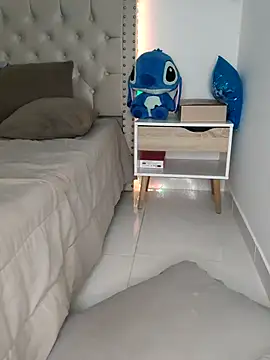 Lia Hurley online show from 03.15.25