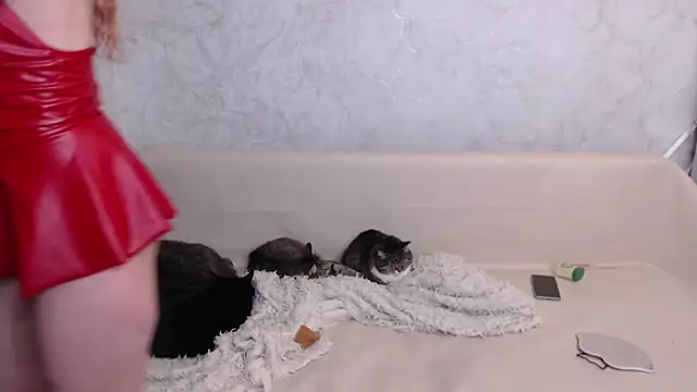 Olivia Winston online show from 11.14.25