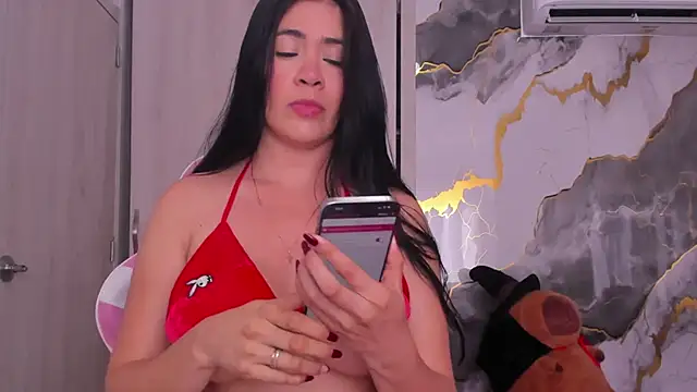 Snapshot of MorganAbbiie_ chatting on 10.23.25 MorganAbbiie online show from 10.23.25