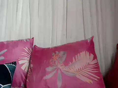 Snapshot of Freakyassnwildx chatting on 02.25.25 Freakyassnwildx online show from 02.25.25